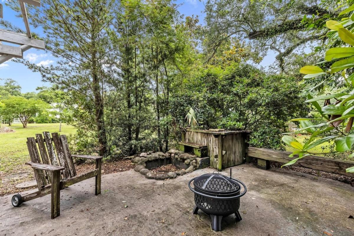 Bare Feet Bungalow -Close To Beach & Dog Friendly Gulfport Kültér fotó
