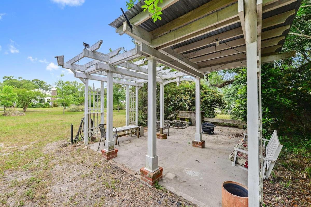 Bare Feet Bungalow -Close To Beach & Dog Friendly Gulfport Kültér fotó