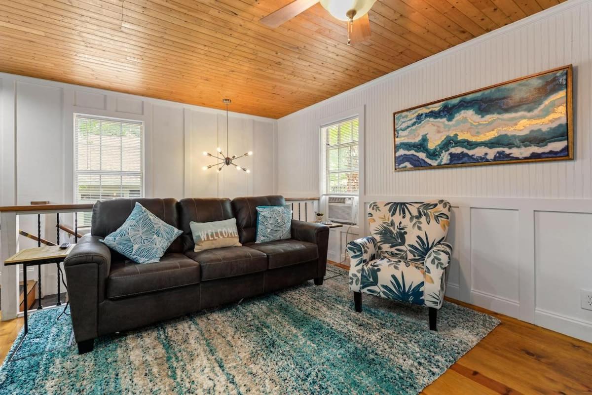 Bare Feet Bungalow -Close To Beach & Dog Friendly Gulfport Kültér fotó